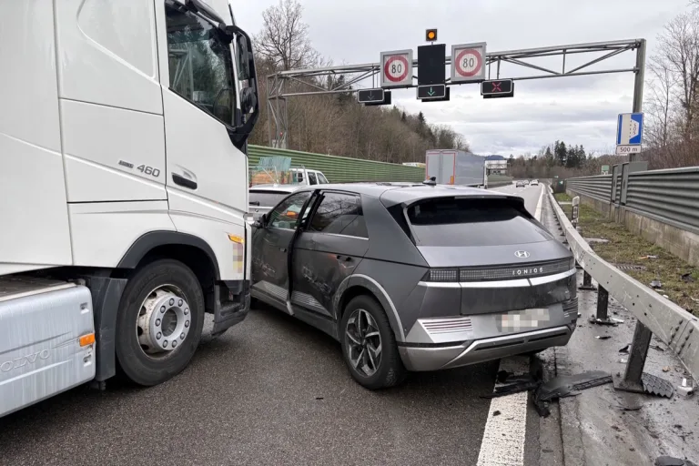 St.Gallen – Unfall auf A1 führt zu langem Rückstau