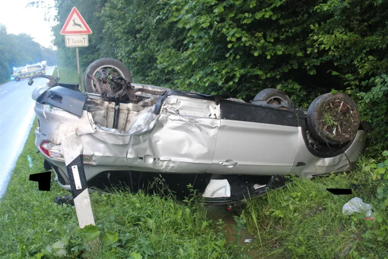 Petershagen – Drei Verletzte nach Zusammenstoß zweier Autos