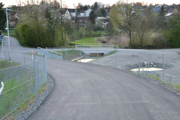 Mellingen AG - 75-jähriger Velofahrer stirbt an der Unfallstelle 