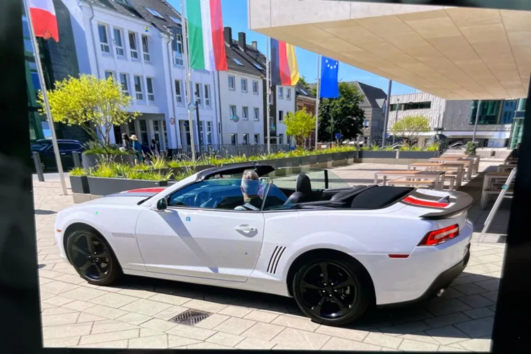 Ratingen NW - Chevrolet Camaro bei Probefahrt entwendet 