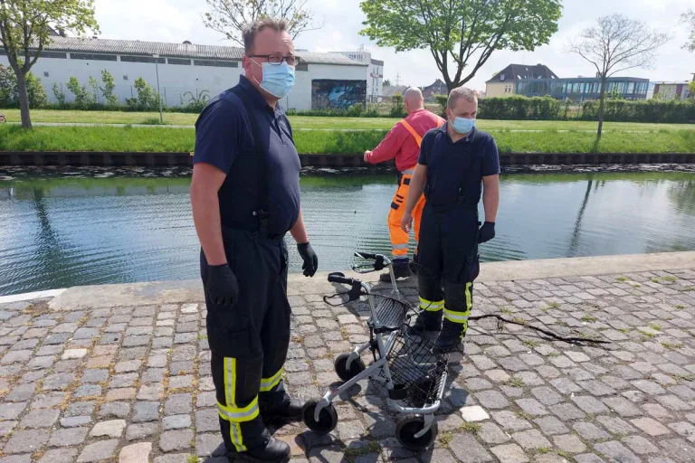 Kleve - 80-jährige mit Rollator aus Spoykanal gerettet