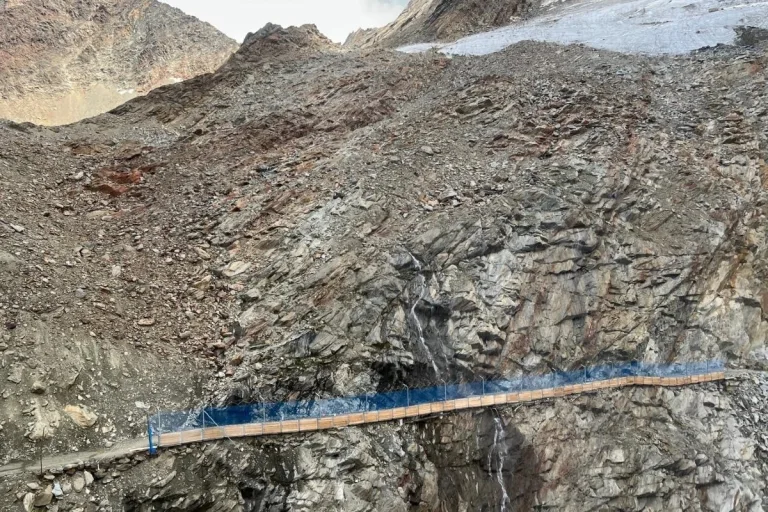 Saas-Grund VS - Mann auf Wandertour abgestürzt und gestorben