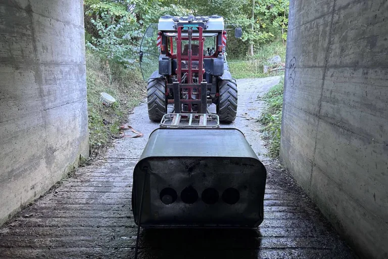 Ebnat-Kappel SG - Mehrere hundert Liter Diesel ausgelaufen