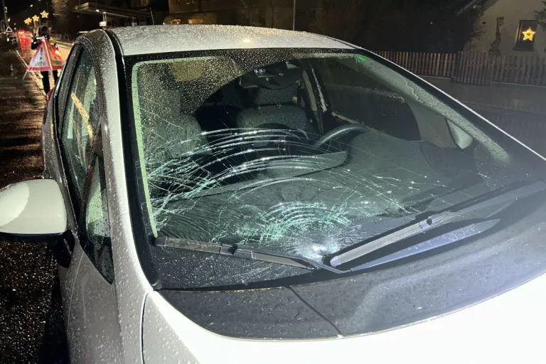 Zetzwil AG – Fussgängerin auf Fussgängerstreifen von Auto erfasst