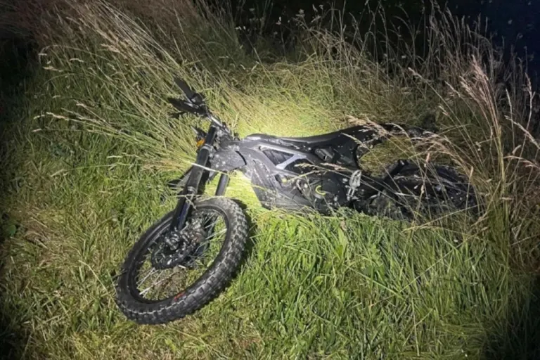 Broc FR – Motorradlenker flüchtet vor Polizeikontrolle