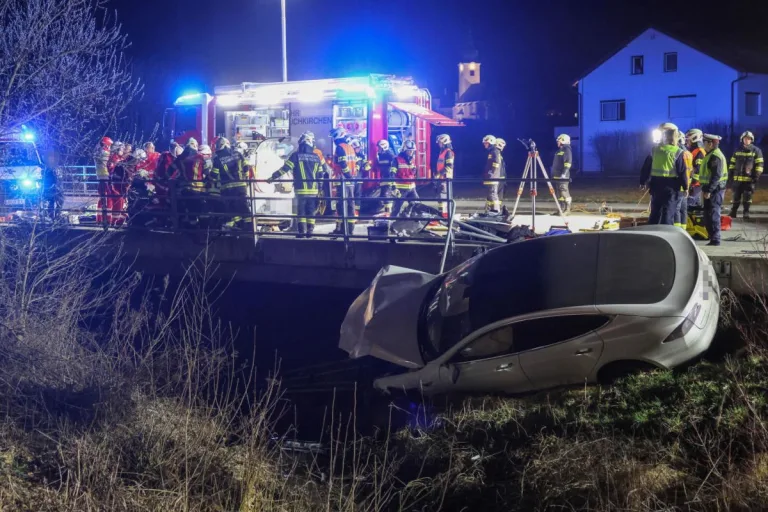Buchkirchen – Vier Verletzte nach schwerem Unfall