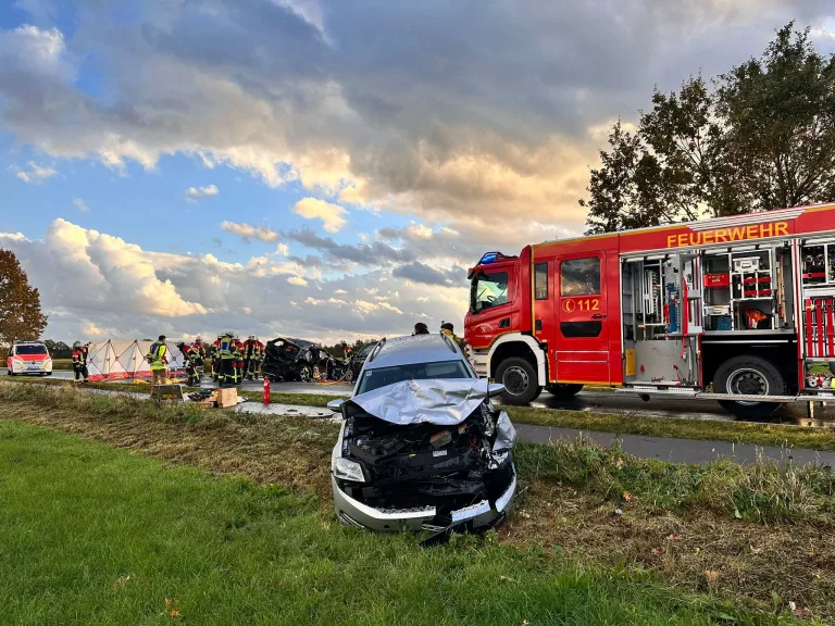 Hoogstede – Unfall mit lebensgefährlich verletzter Fahrerin