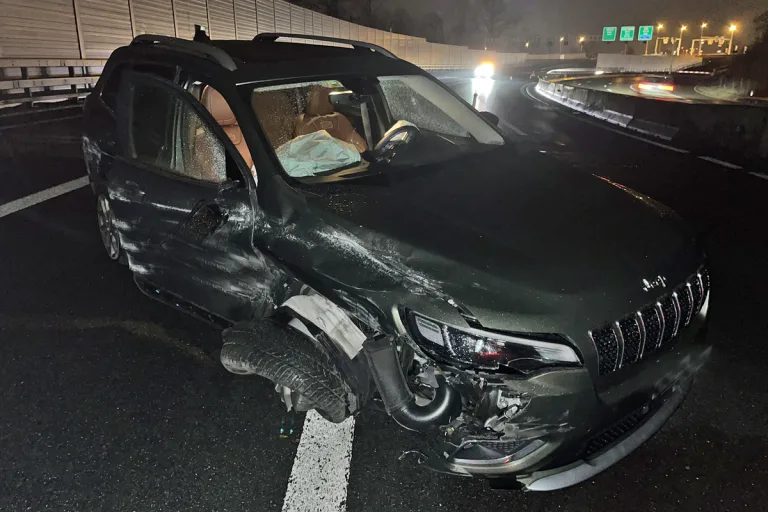 Luzern/A2 - Hoher Sachschaden nach Unfall