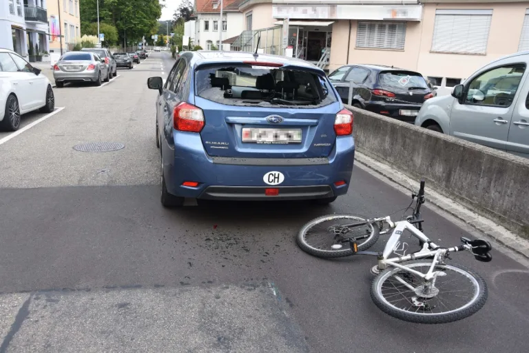Wil SG - Auffahrunfall zwischen Velo und Auto