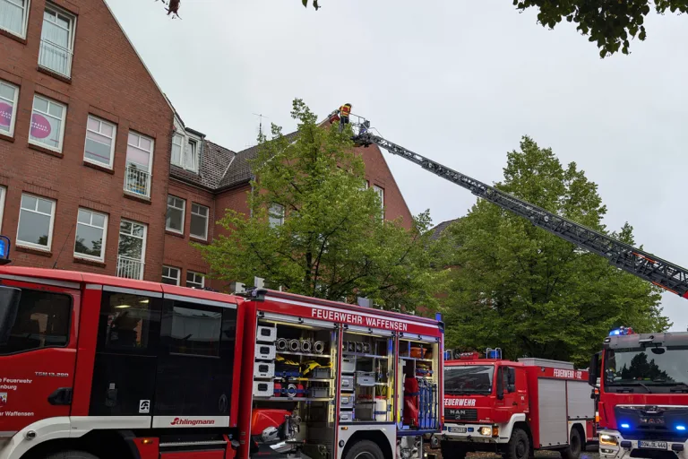 Rotenburg (Wümme) NI – Kellerbrand in Wohn- und Geschäftshaus