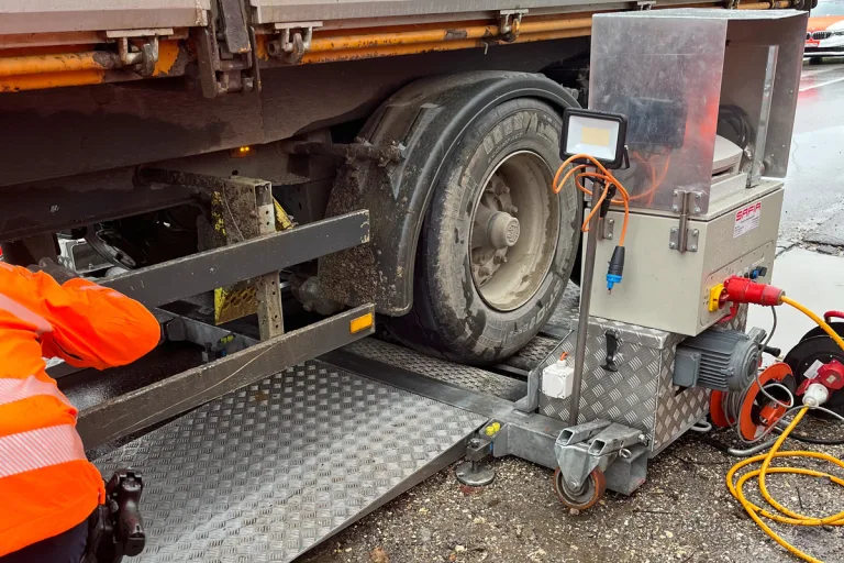 Gachnang TG - Drei Anhänger und ein LKW nach Kontrollen stillgelegt 