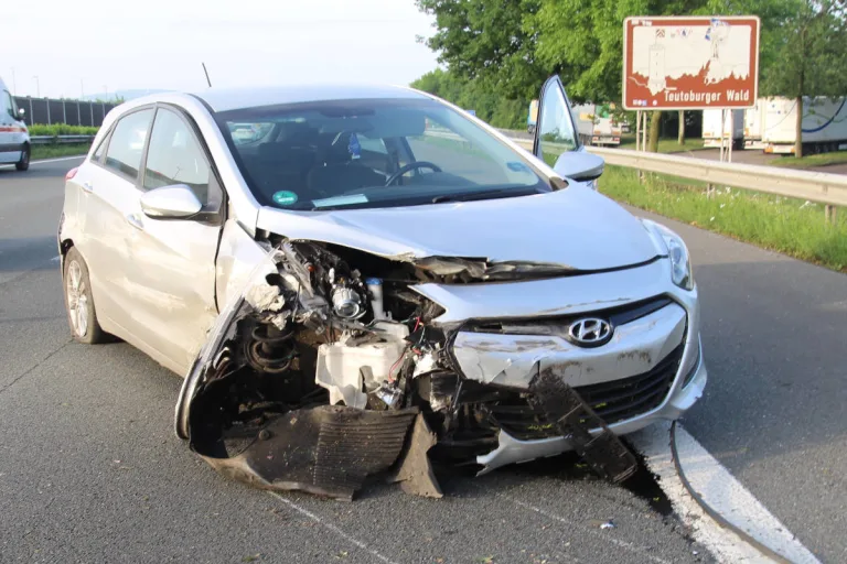 A2 Bielefeld- Brönninghausen – Angetrunken und unter Drogen Unfall beim Überholen gebaut