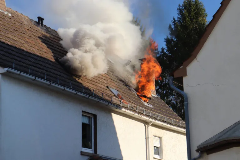 Höxter – Brand in Dachgeschosswohnung