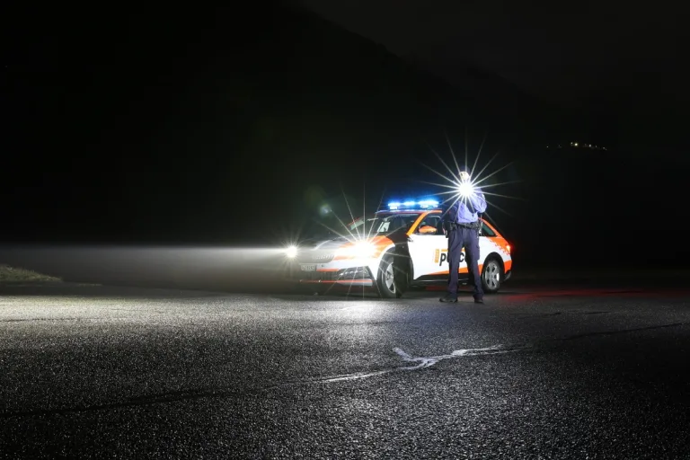 Nendaz VS - 18-jähriger Raser mit 107 km/h innerorts in die Geschwindigkeitskontrolle geraten