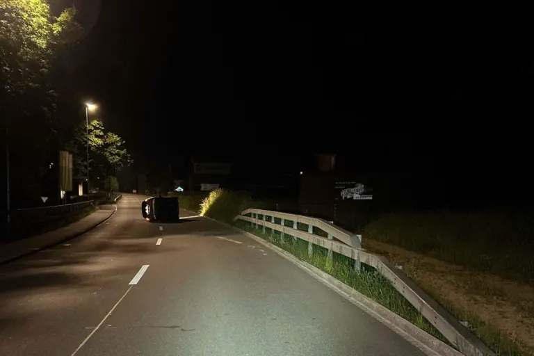 Laufenburg AG - Sekundenschlaf führt zu Unfall