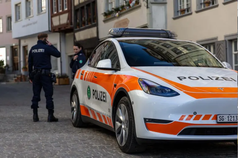 Gossau SG -  Öffentlichkeitsfahndung nach Raub auf Geschäft