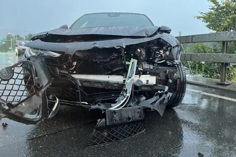 Unfall in Buchrain LU – Junglenker verliert Kontrolle auf der A14