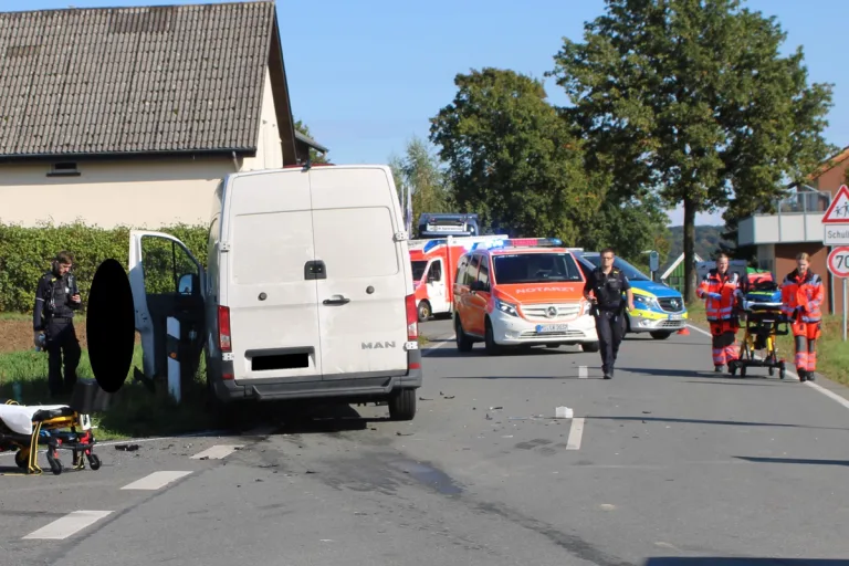 Preußisch-Oldendorf NW – Ein Schwerverletzter nach Vorfahrtsverstoß an Kreuzung