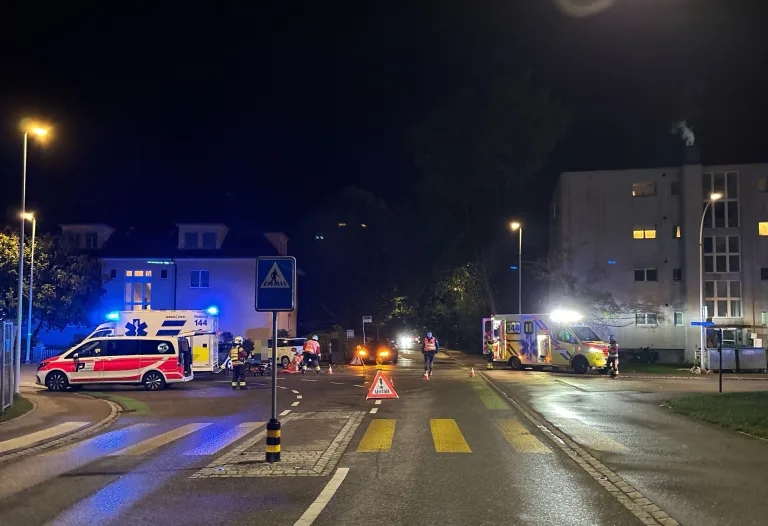 Grenchen SO – Zwei Verletzte und Totalschaden nach Kollision