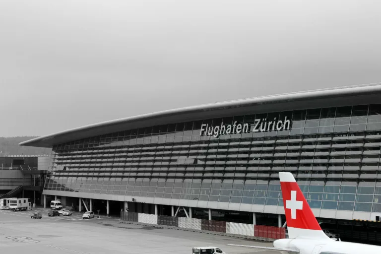 Flughafen Zürich ZH - Kokain im Koffer versteckt
