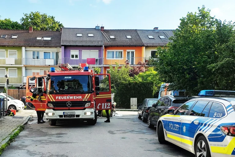 München BY – Mann bei Brand von Wohnung schwer verletzt