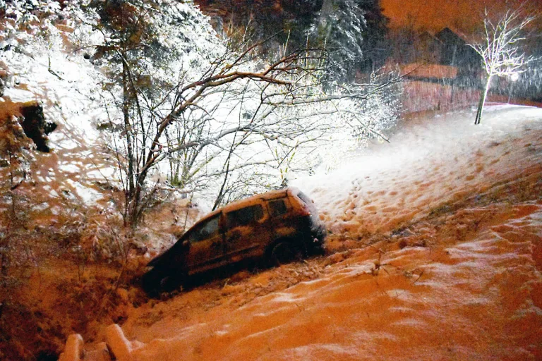 Sempach LU - Bei Unfall in Bach gelandet