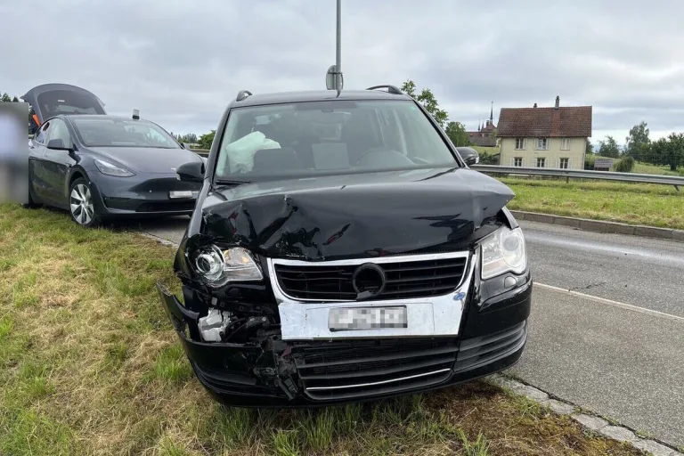 Tübach SG - Lernfahrer fahrunfähig und ohne Begleitperson verunfallt 