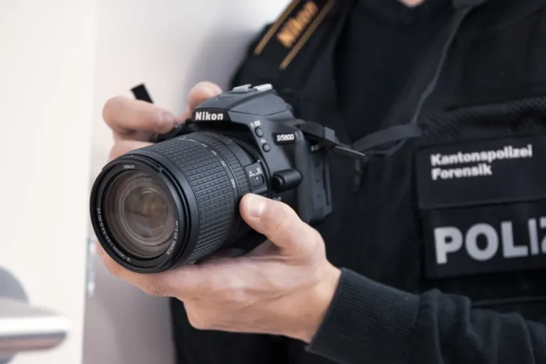 Einbruch in Wattwil SG – Unbekannte stehlen Bargeld
