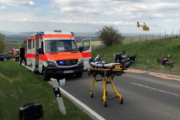 Alzey-Heimersheim / Lonsheim – Motorradfahrer lebensgefährlich verletzt