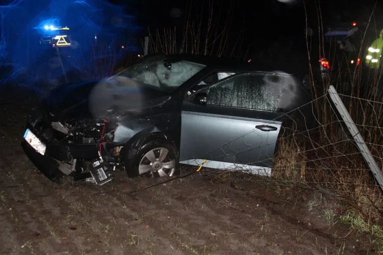 Petershagen NW - Kontrolle über das Auto verloren 
