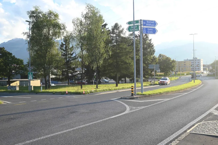 Haag SG – Zusammenprall zwischen Lieferwagen und E-Bike