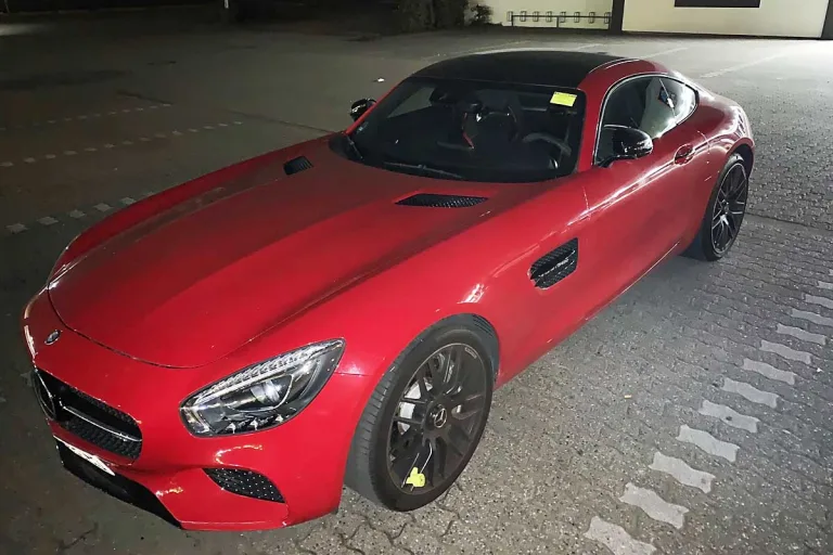 Duisburg - Mercedes AMG GT gepfändet