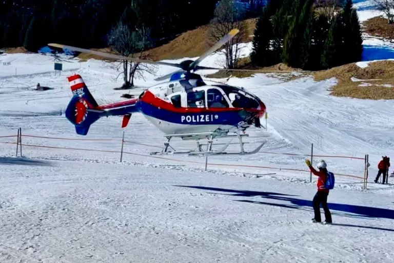Lawinenwarnung begleitet Rettungsübung im Kleinwalsertal