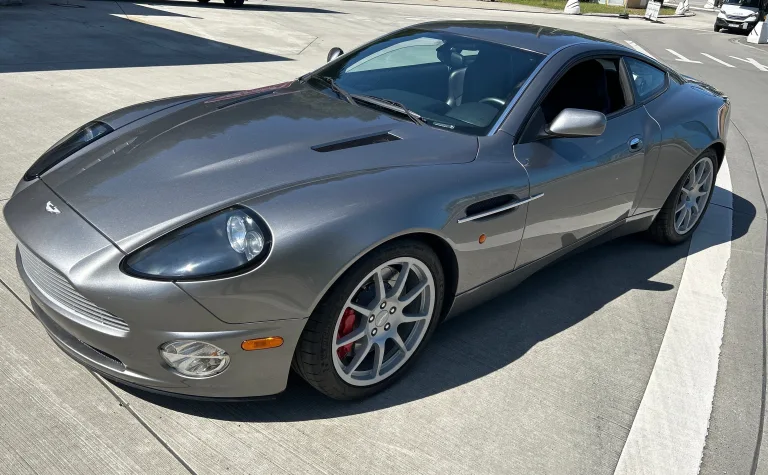 Singen – Aston Martin beim Zoll nicht angemeldet