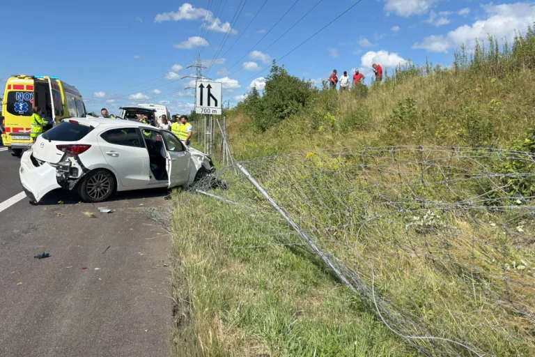 A1 Mägenwil AG – Auto überschlägt bei Unfall auf Autobahn