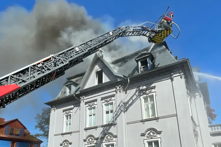 Sondershausen – Kind bei Brand in Mehrfamilienhaus verletzt