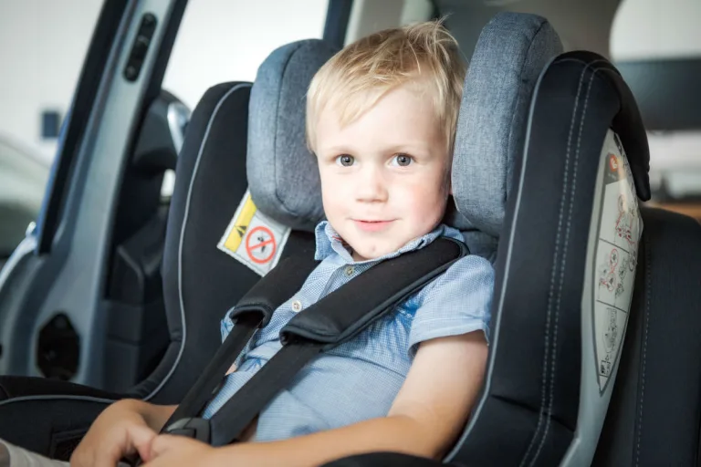 Erhöhtes Risiko bei einem Unfall - Kindersitze werden oft falsch genutzt 