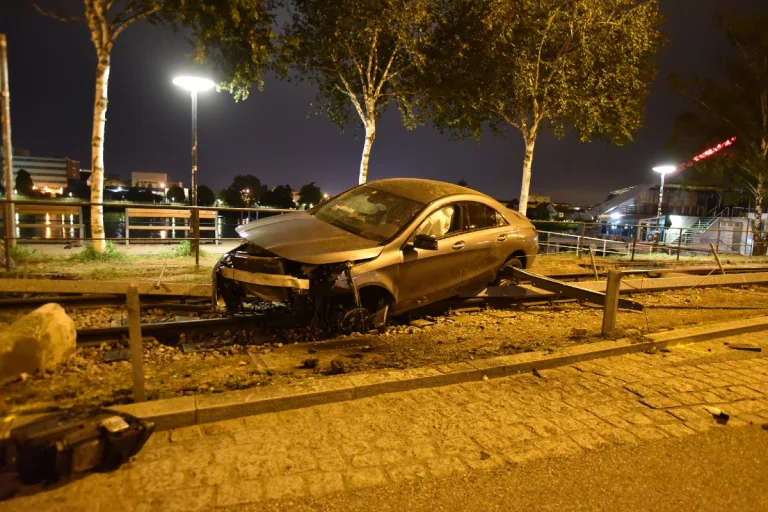 Kurioser Unfall in Basel - Zwei Kollegen beschuldigen sich gegenseitig 