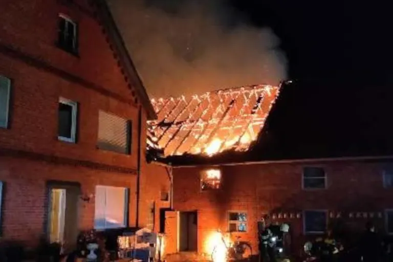 Rinteln Hessendorf  – Brand einer Stallung