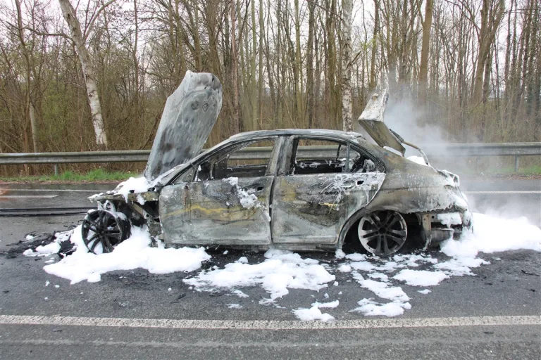 Minden – Mercedes fängt Feuer