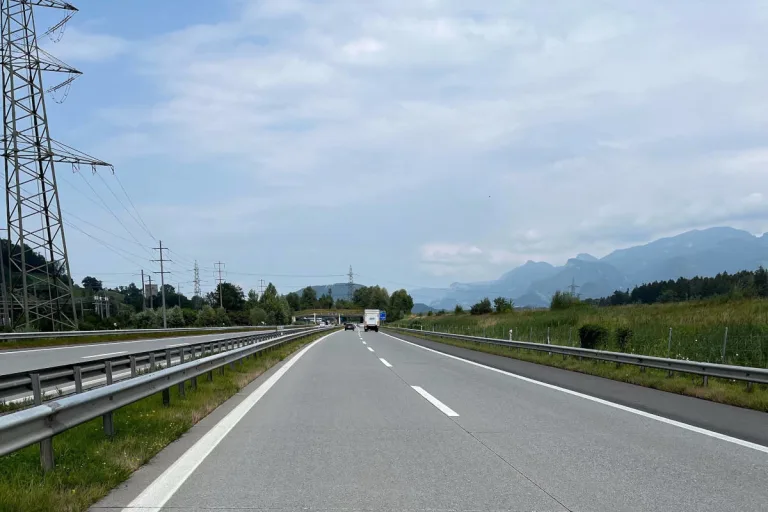 N13 Rüthi SG – Auffahrkollision auf Autobahn