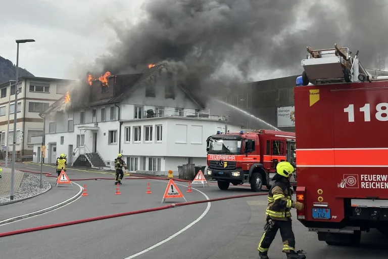 Reichenburg SZ – Haus nach Brand unbewohnbar