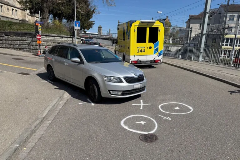 St.Gallen – E-Bikerin bei Unfall verletzt