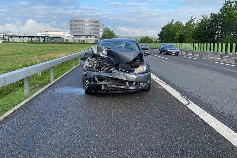 Zug - Unfall führte zu längerem Rückstau auf der Autobahn