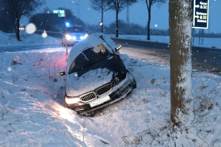 Kreis Paderborn – Unfälle bei kreisweitem Wintereinbruch