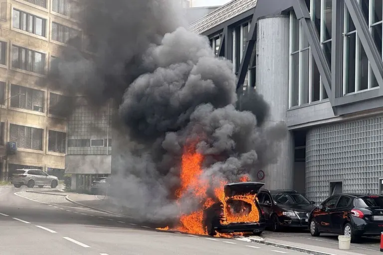 St.Gallen - Auto in Vollbrand