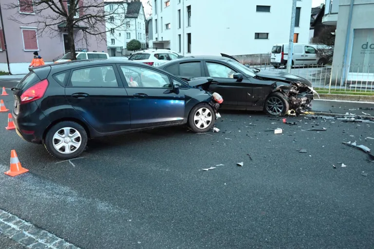 Altstätten SG - Beim Abbiegen verunfallt