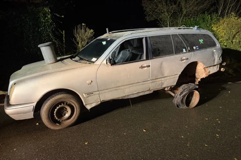 Ahneby SH – 17-Jähriger ohne Führerschein mit Mercedes unterwegs