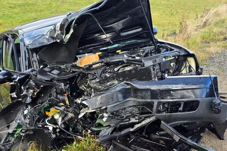Driedorf HE – 85-jähriger Autofahrer stirbt bei Frontalzusammenstoß