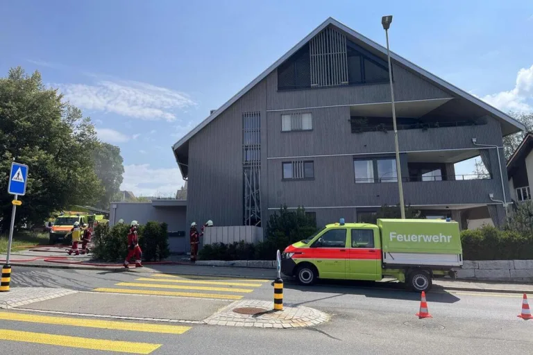 Kappel am Albis ZH - Explosion im Keller eines Mehrfamilienhauses